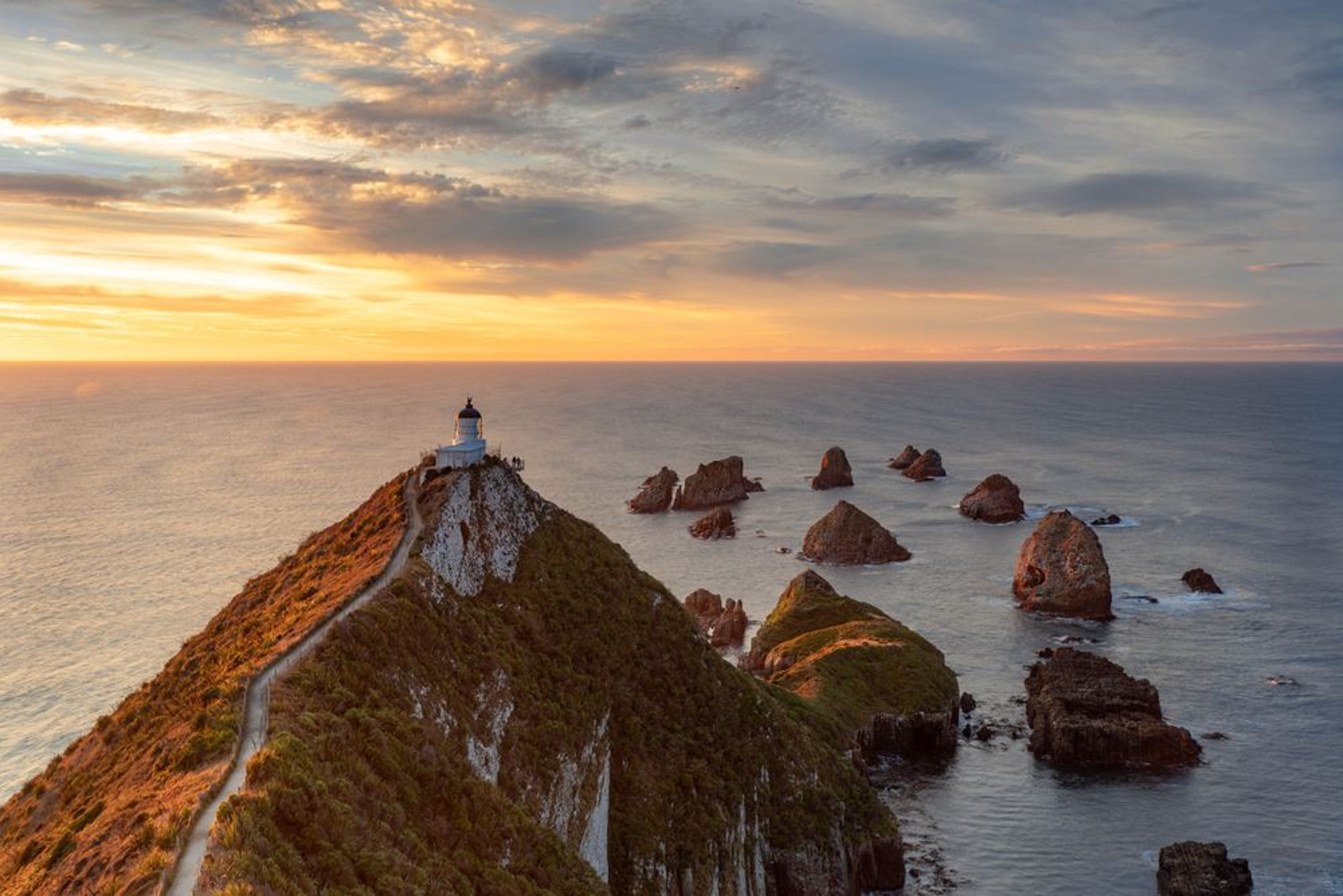 30 Iconic South Island Locations Every Traveller Should Visit (and where to find them!)